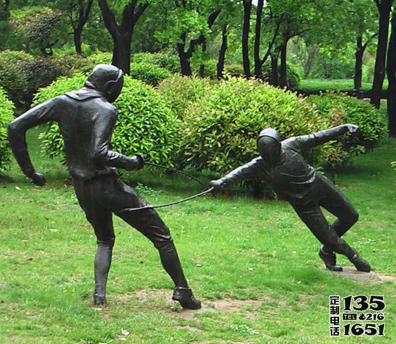 學院操場擊劍運動員玻璃鋼玻璃鋼仿銅人物雕塑 學院操場擊劍運動員玻璃鋼玻璃鋼仿銅人物雕塑