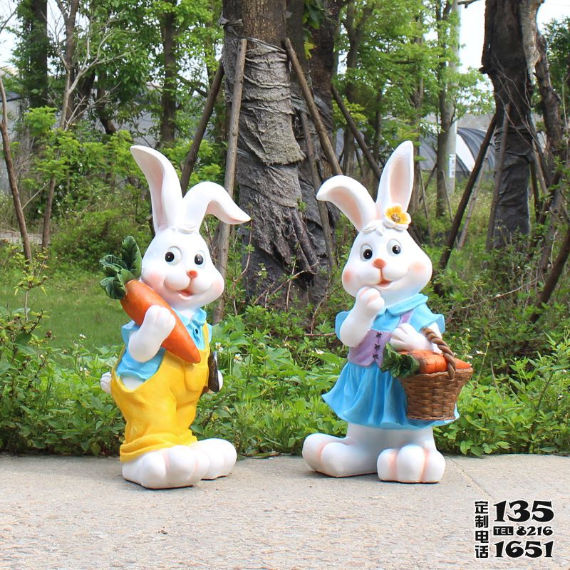 玻璃鋼卡通戶外園林兔子雕塑 玻璃鋼卡通戶外園林兔子雕塑