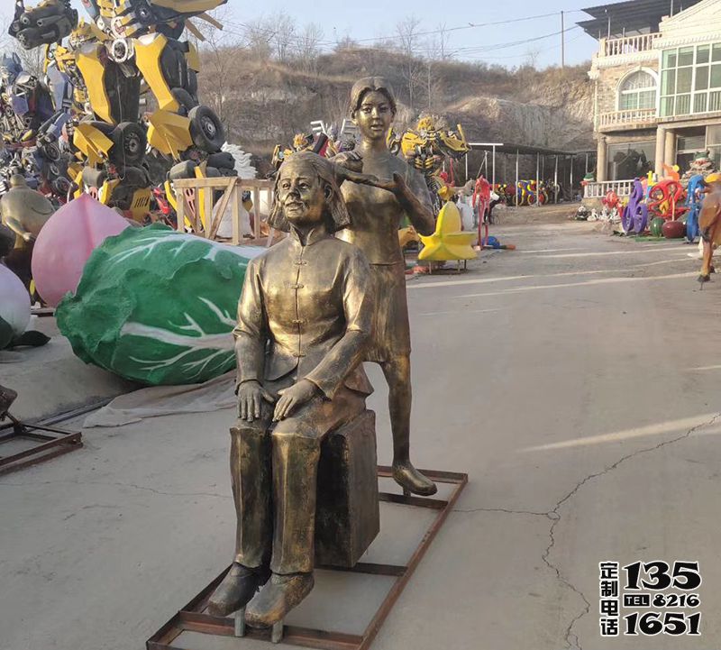 城市街道玻璃鋼仿銅園林戶外梳頭的人物雕塑 城市街道玻璃鋼仿銅園林戶外梳頭的人物雕塑