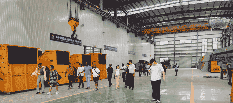 非洲客戶(hù)參觀金寶山-1 非洲客戶(hù)參觀金寶山-1